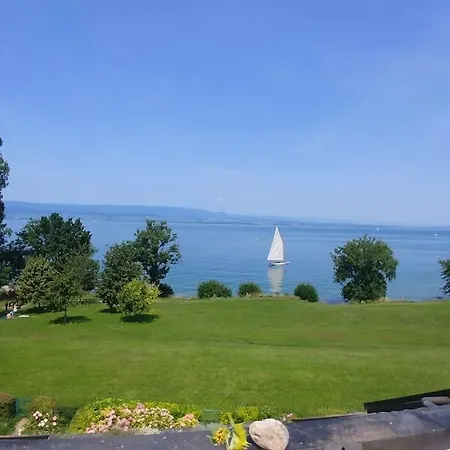 Lakefront. Appartement Pieds Dans L'Eau. View And Direct Access To The Lake. Anthy-sur-Leman Exterior photo