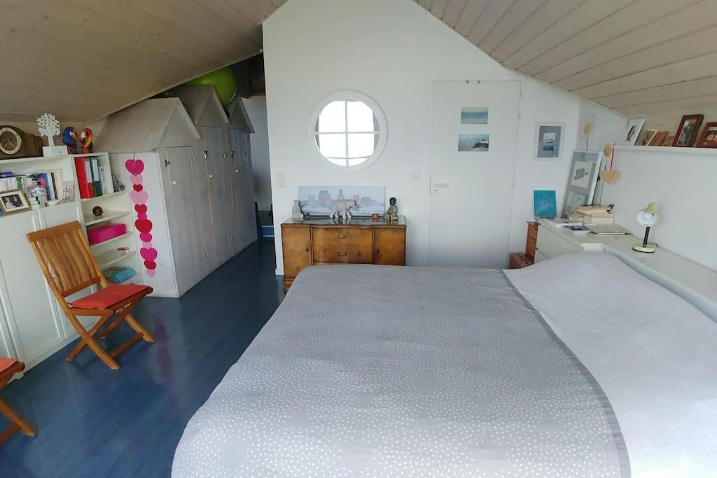 Appartement Lakefront. Pieds Dans L'eau. View&direct Access To The Lake.